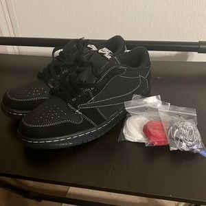 NO BOX Size 10 Travis Scott black phantom. *Aaa-rep* **Brand new** NEVER WORN.